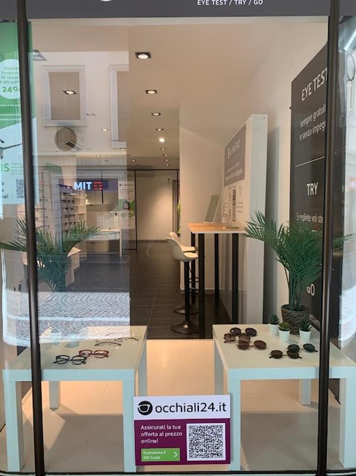 Images occhiali24.it (Lecco, Via Camillo Benso Conte di Cavour, 58b)