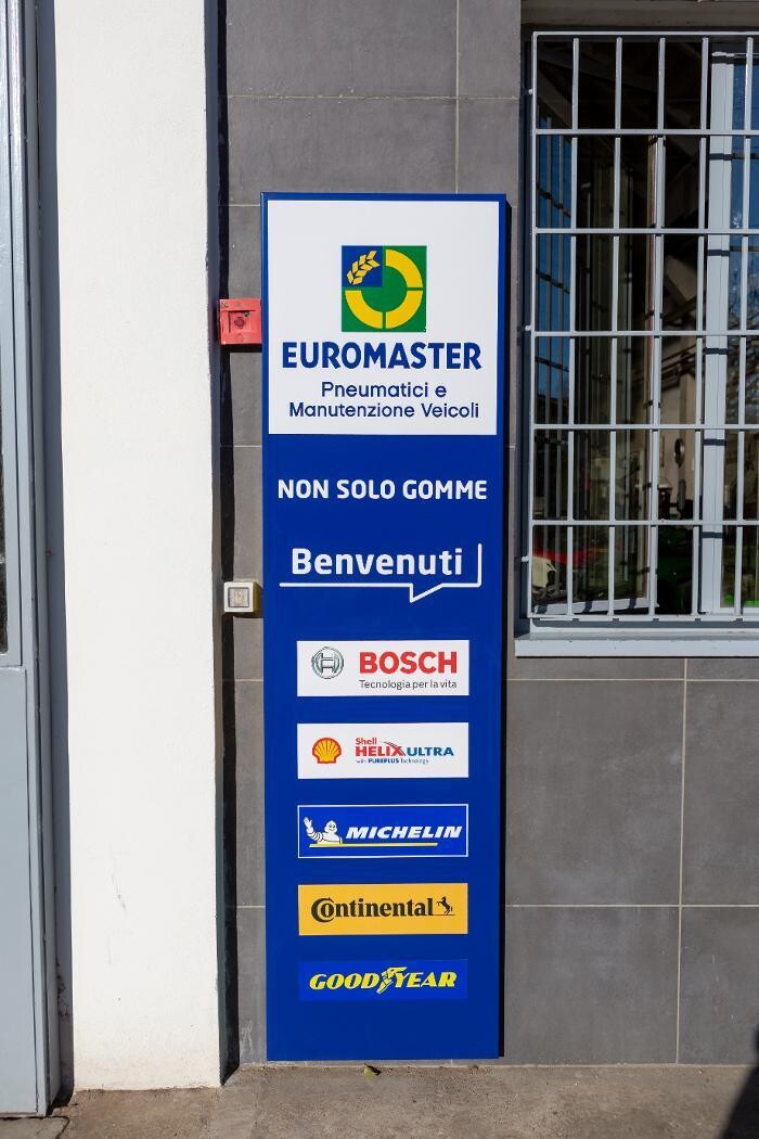 Images Euromaster Non Solo Gomme