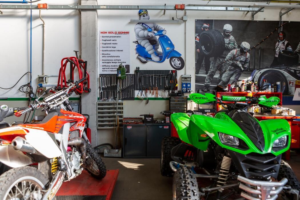 Images Euromaster Non Solo Gomme