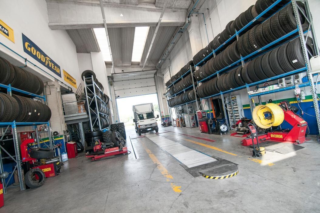 Images Euromaster Cosmo Gomme