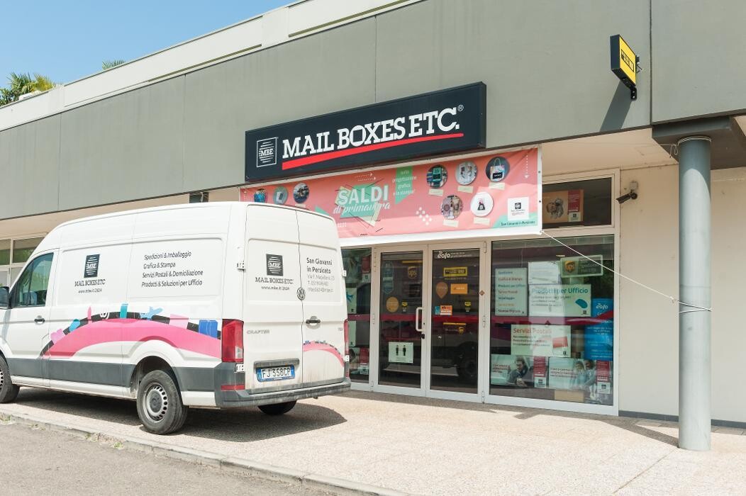 Images MAIL BOXES ETC. - CENTRO MBE 2624