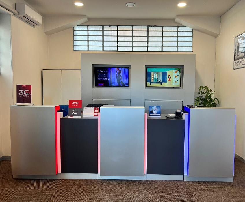 Images Avis Autonoleggio - Roma