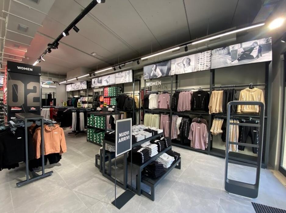 Images PUMA Outlet Castel Romano
