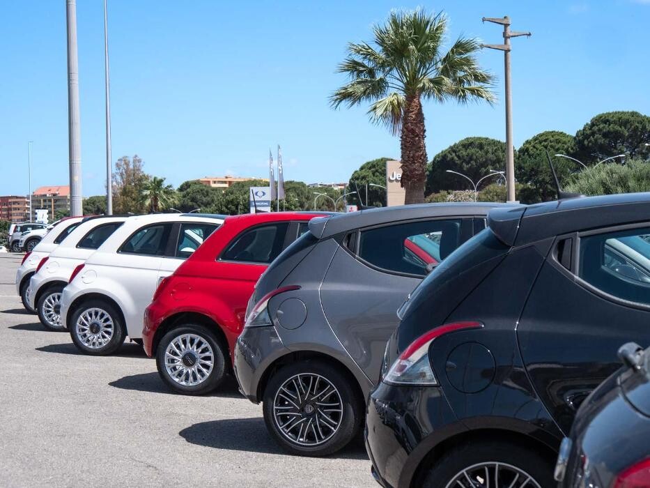 Images AF Motors Rent