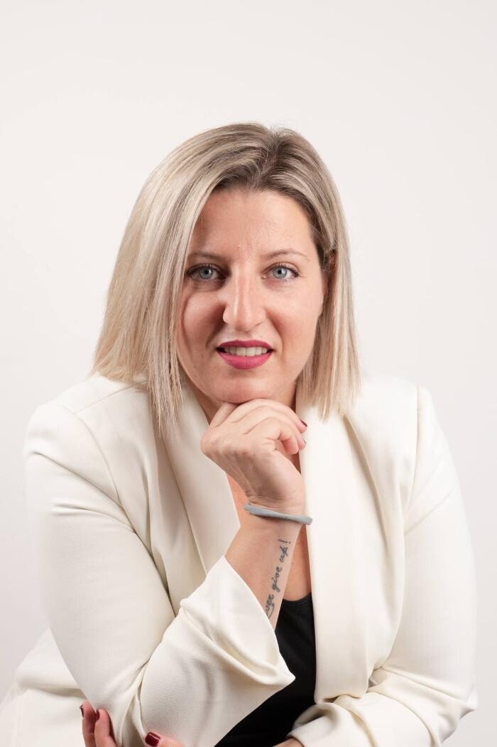 Images Erika Maurogiovanni |Visas Case Manager