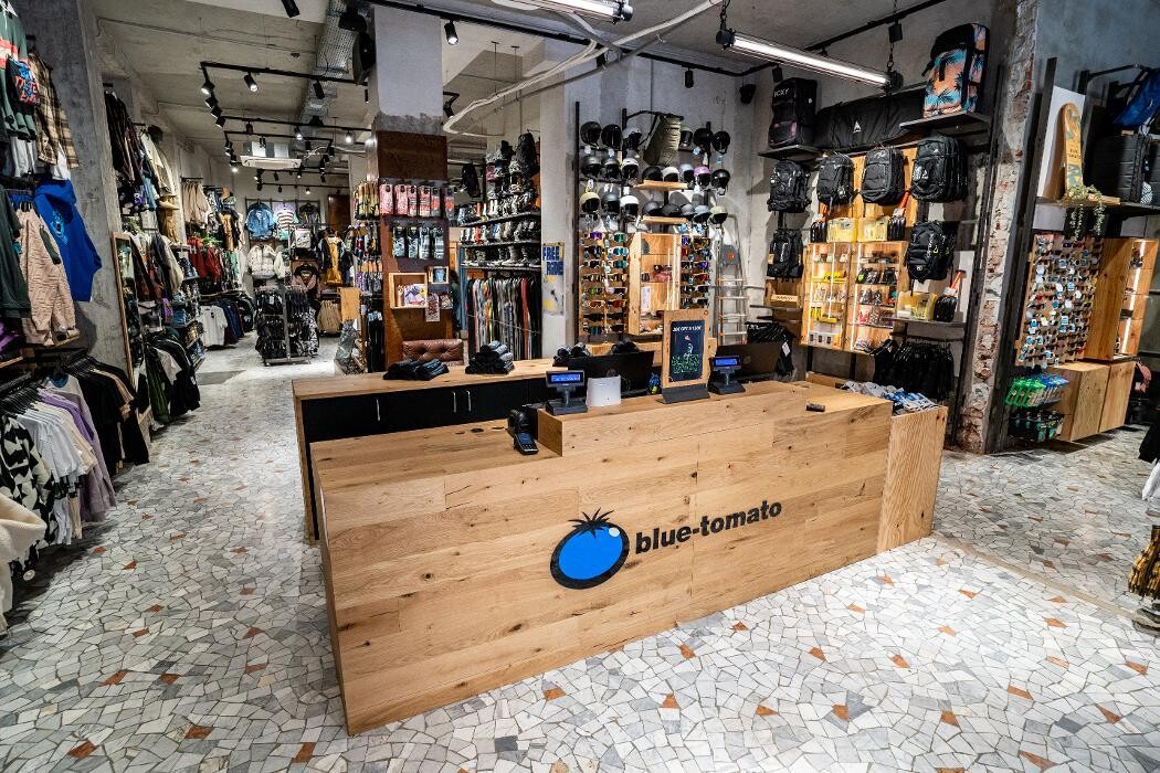 Images Blue Tomato Shop Milano