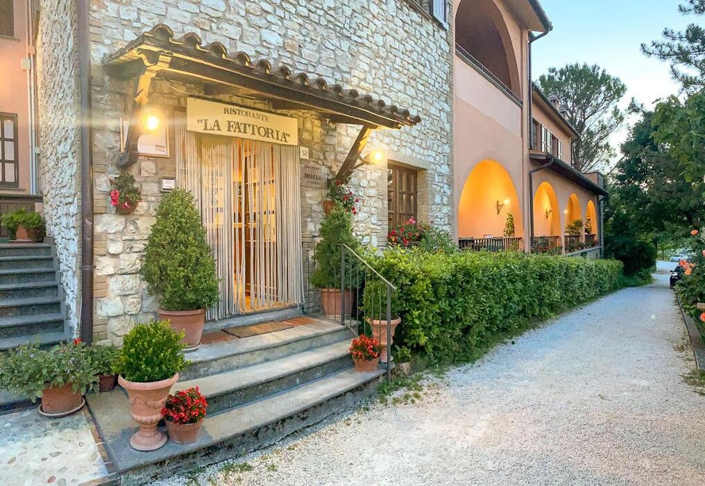 Images La Fattoria Hotel-Ristorante-Pizzeria