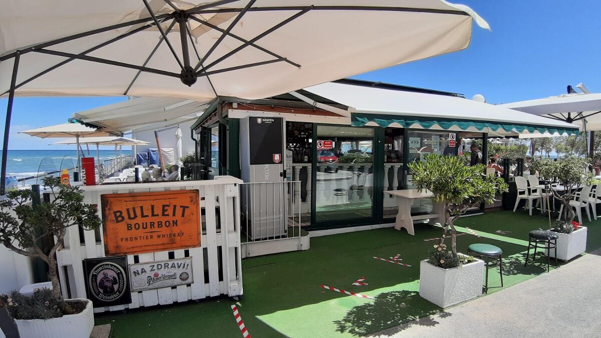 Images Golden Beach Bar