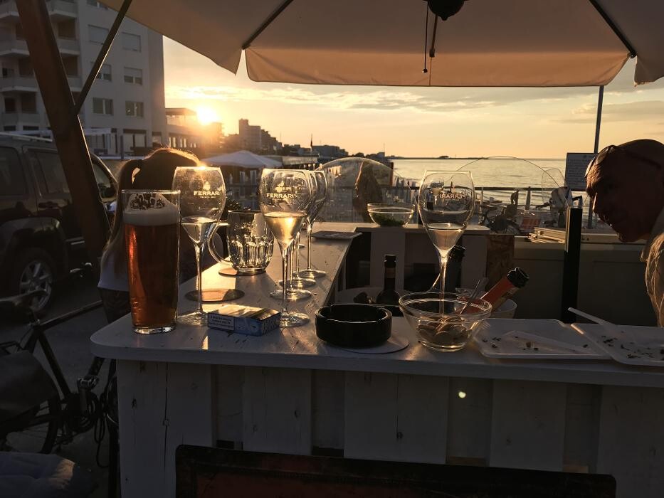 Images Golden Beach Bar