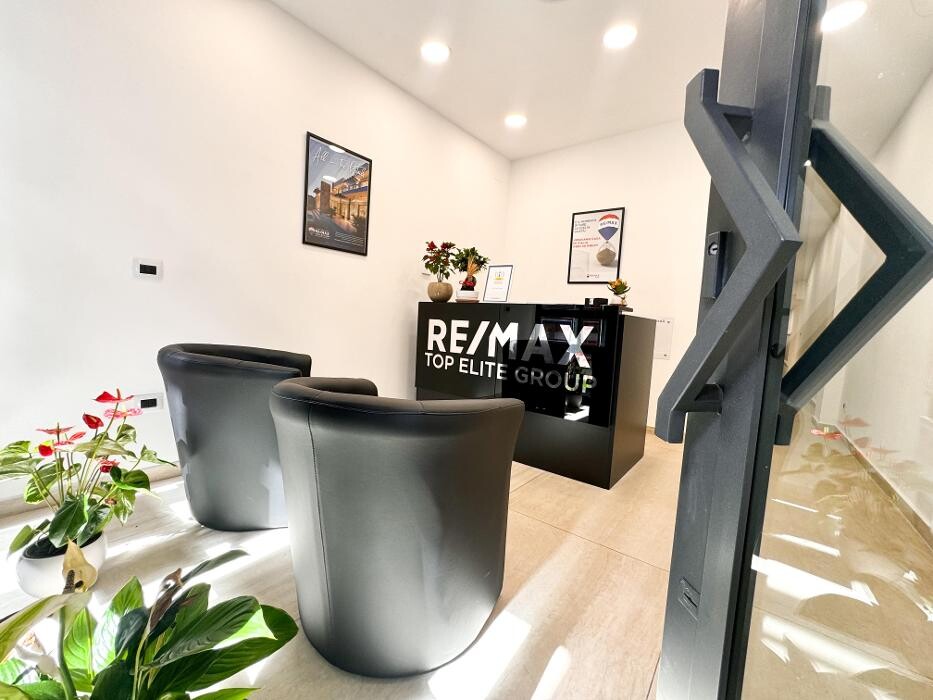 Images RE/MAX Top Elite