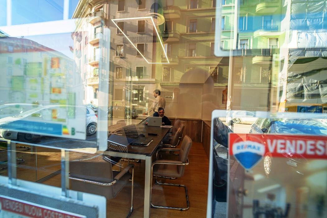 Images RE/MAX Renova 2