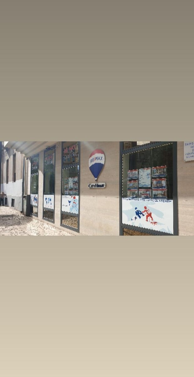 Images RE/MAX City Home