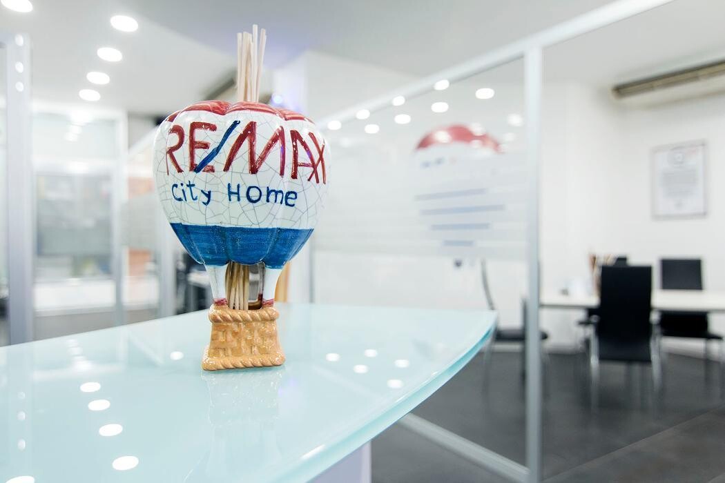 Images RE/MAX City Home