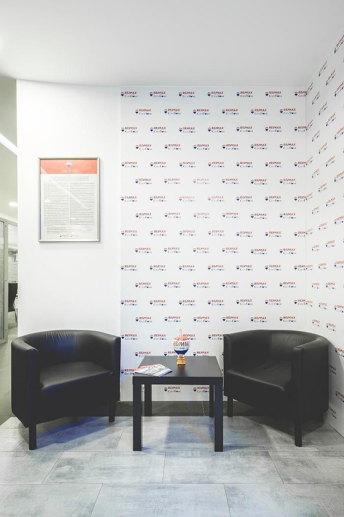 Images RE/MAX City Home