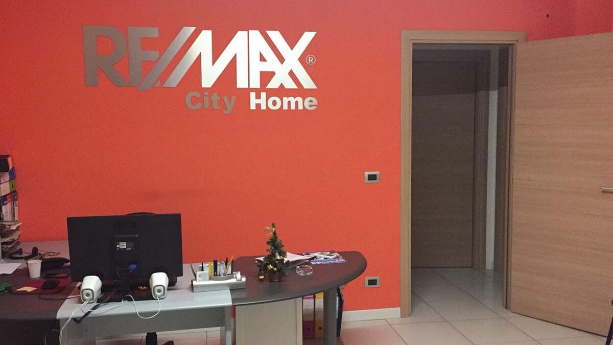 Images RE/MAX City Home