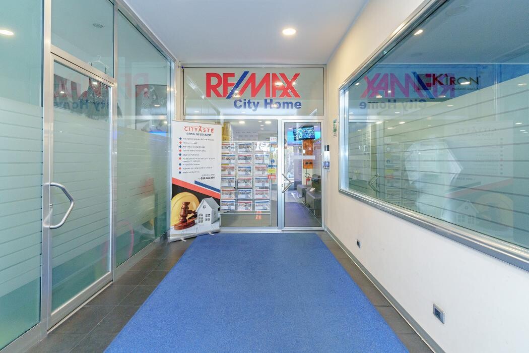 Images RE/MAX City Home