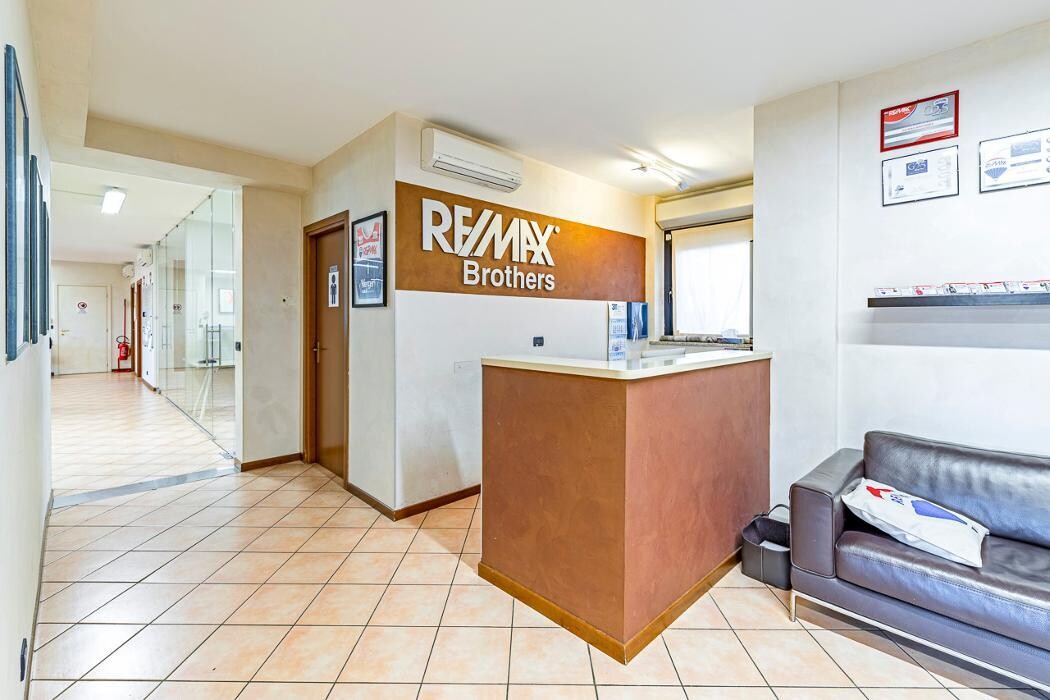 Images Agenzia Immobiliare