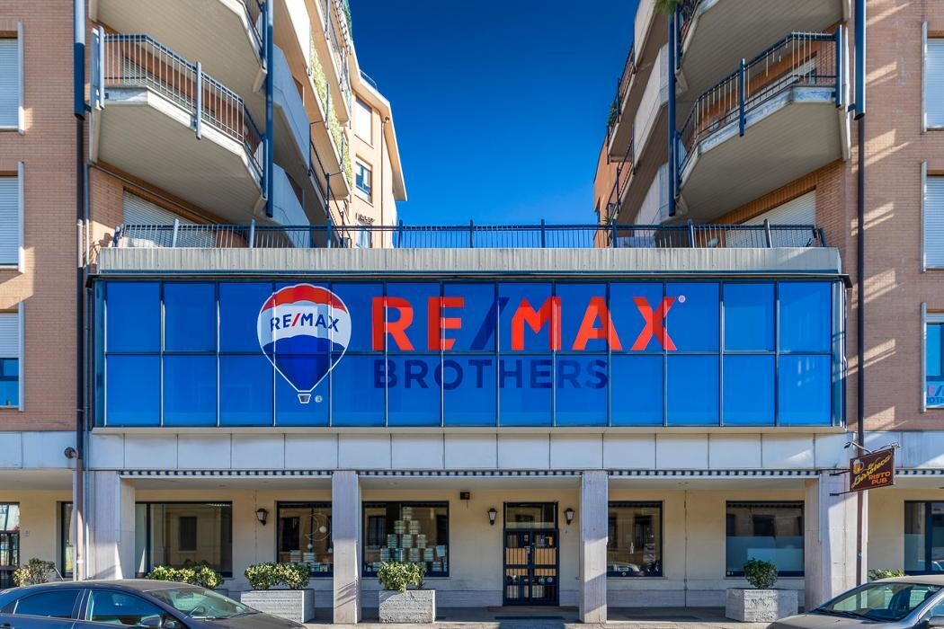 Images Agenzia Immobiliare