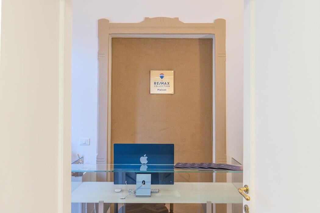 Images RE/MAX Collection Maison