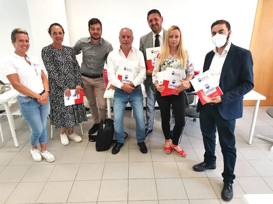 Images RE/MAX Ideale