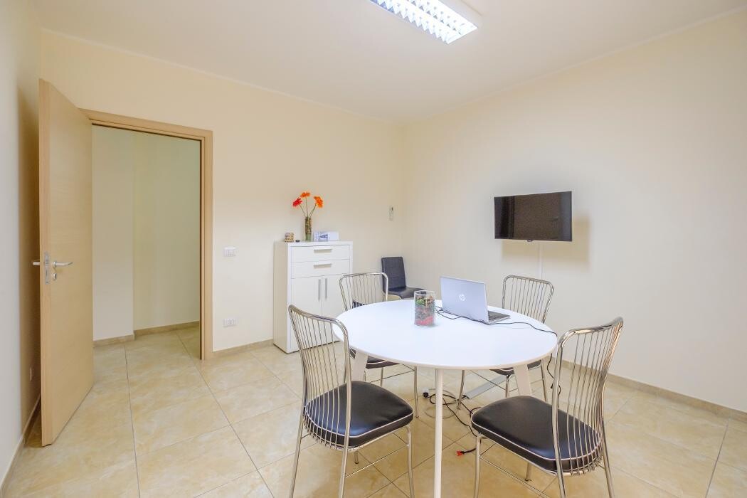 Images RE/MAX City Home 2