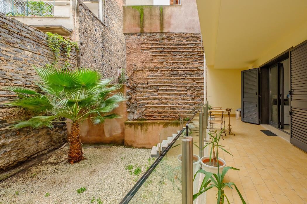 Images RE/MAX City Home 2