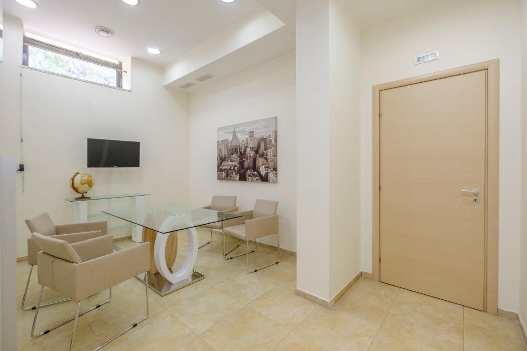 Images RE/MAX City Home 2