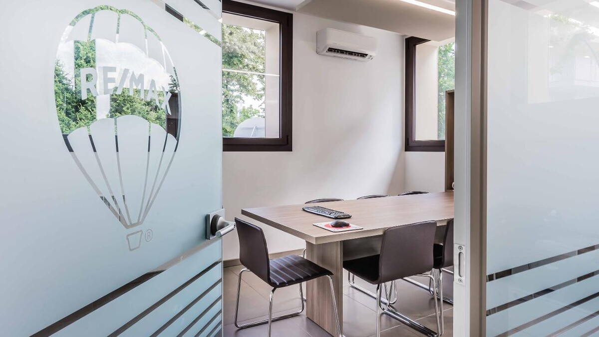 Images RE/MAX Professionisti Immobiliari Associati