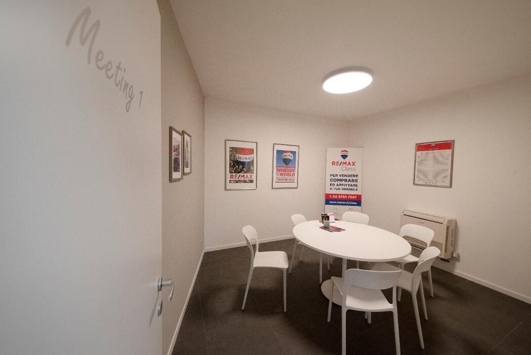 Images RE/MAX Class 5