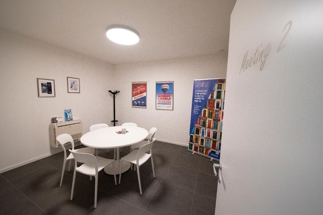 Images RE/MAX Class 5