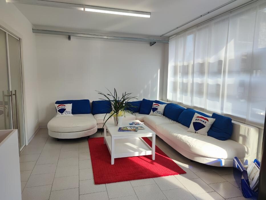 Images RE/MAX Casamia 2