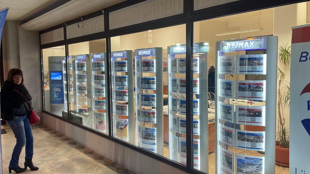 Images RE/MAX Casamia