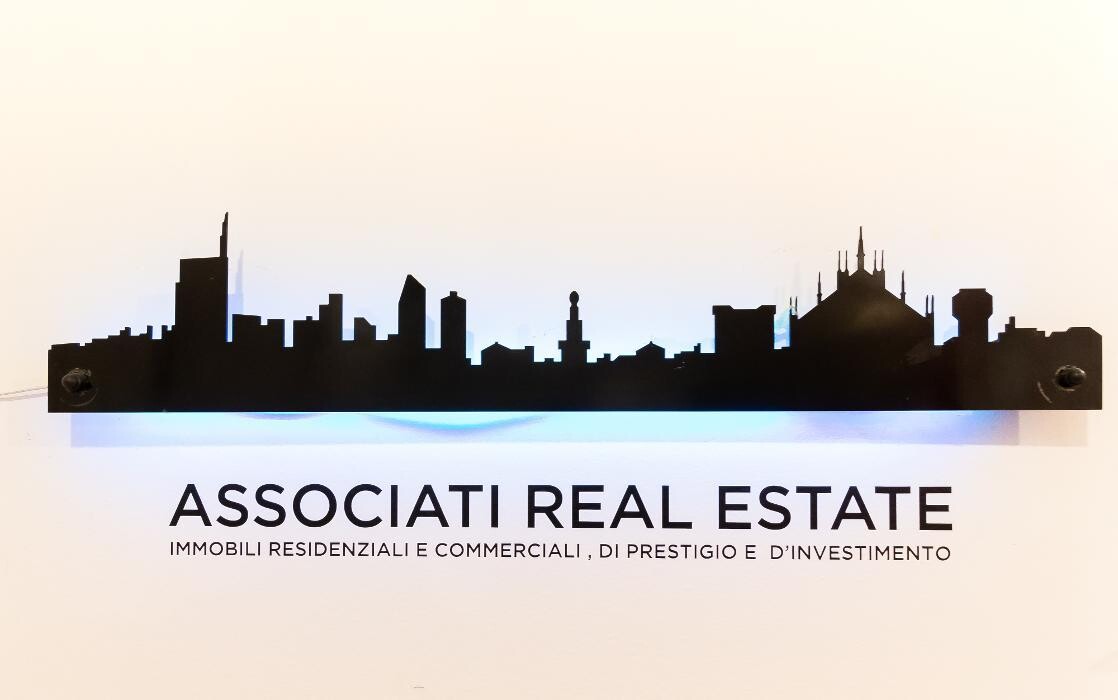 Images RE/MAX Associati Real Estate