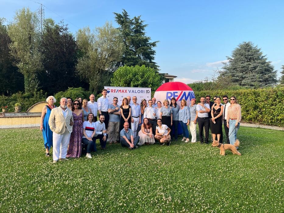 Images RE/MAX Valori