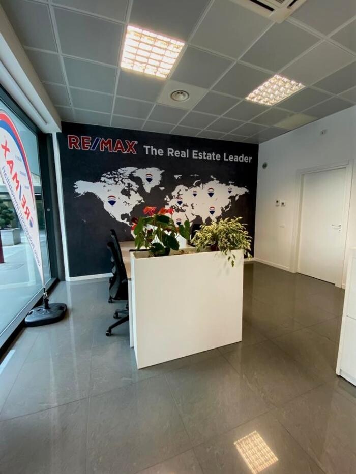Images RE/MAX Centro Professionisti Immobiliari