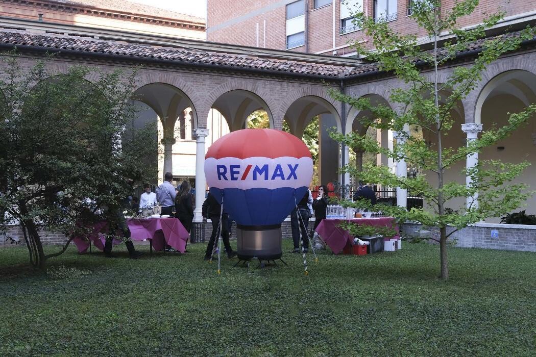 Images RE/MAX DNA