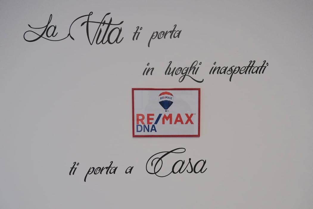 Images RE/MAX DNA
