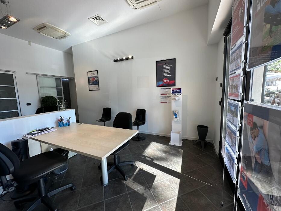Images RE/MAX Orange 2