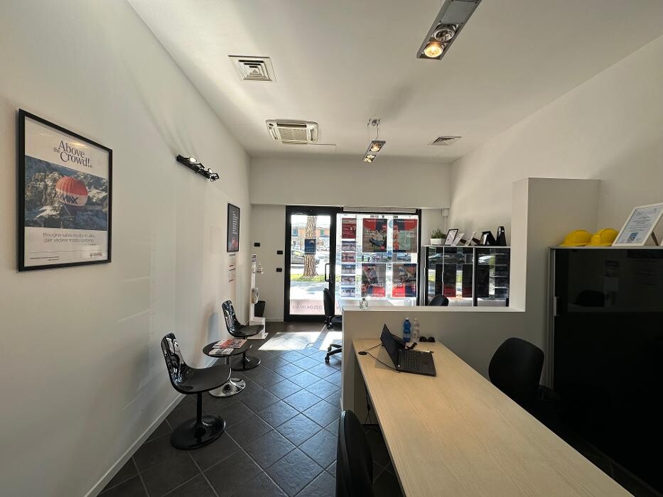 Images RE/MAX Orange 2