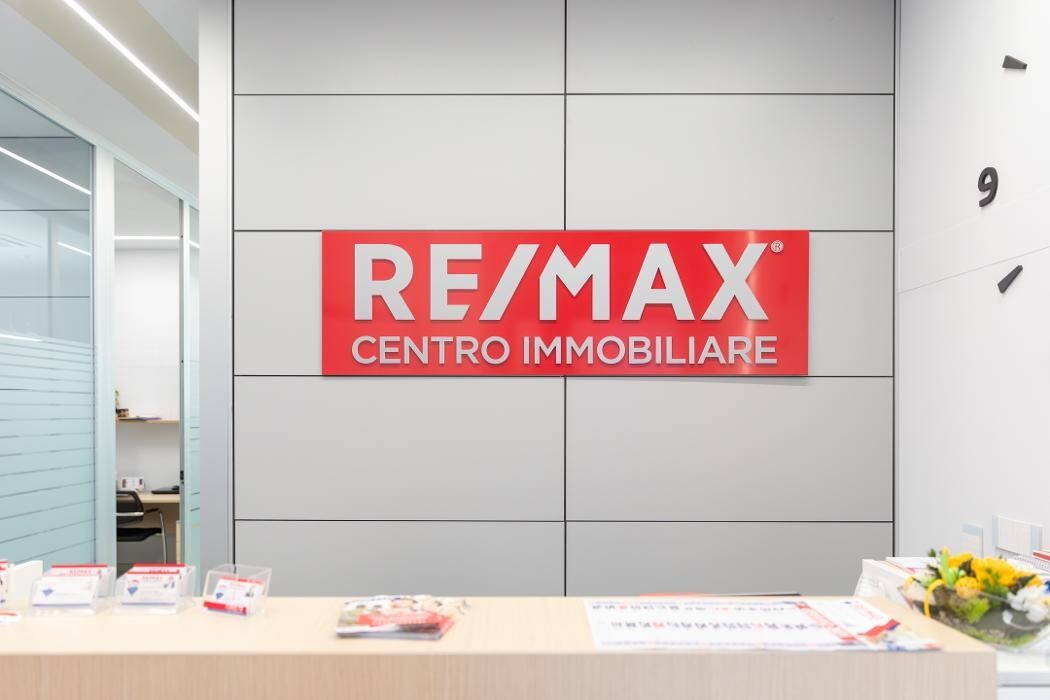 Images RE/MAX Centro Immobiliare 2