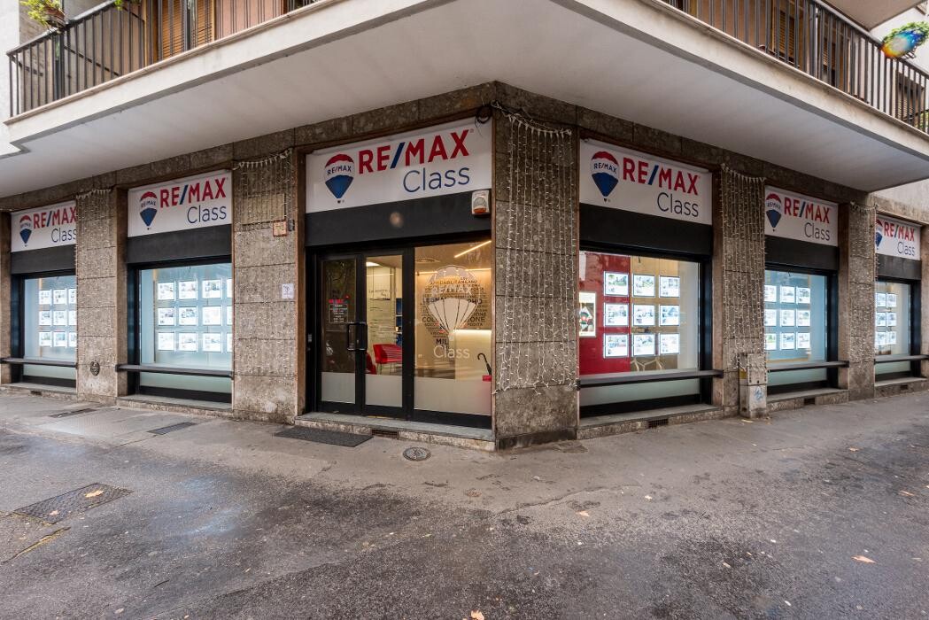 Images RE/MAX Class 4