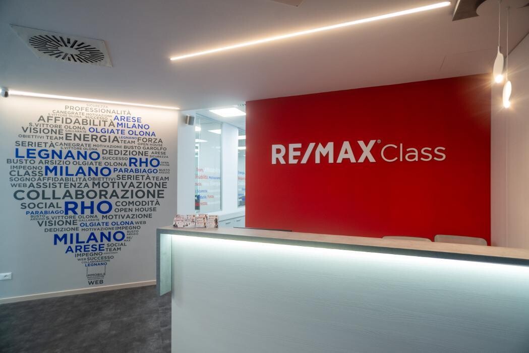 Images RE/MAX Class 4