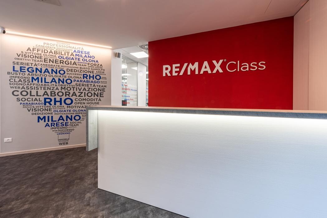 Images RE/MAX Class 4