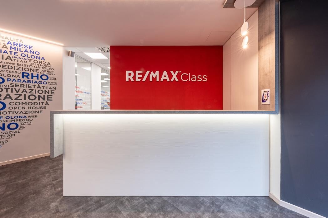 Images RE/MAX Class 4