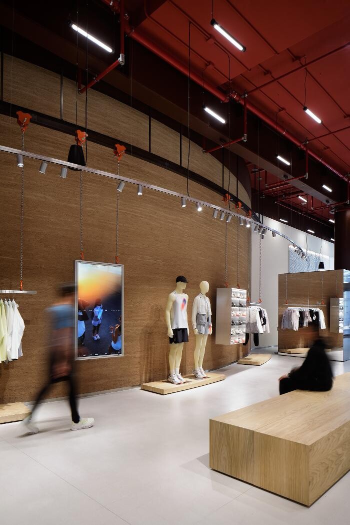 Images On Flagship Store Milan Vittorio Emanuele