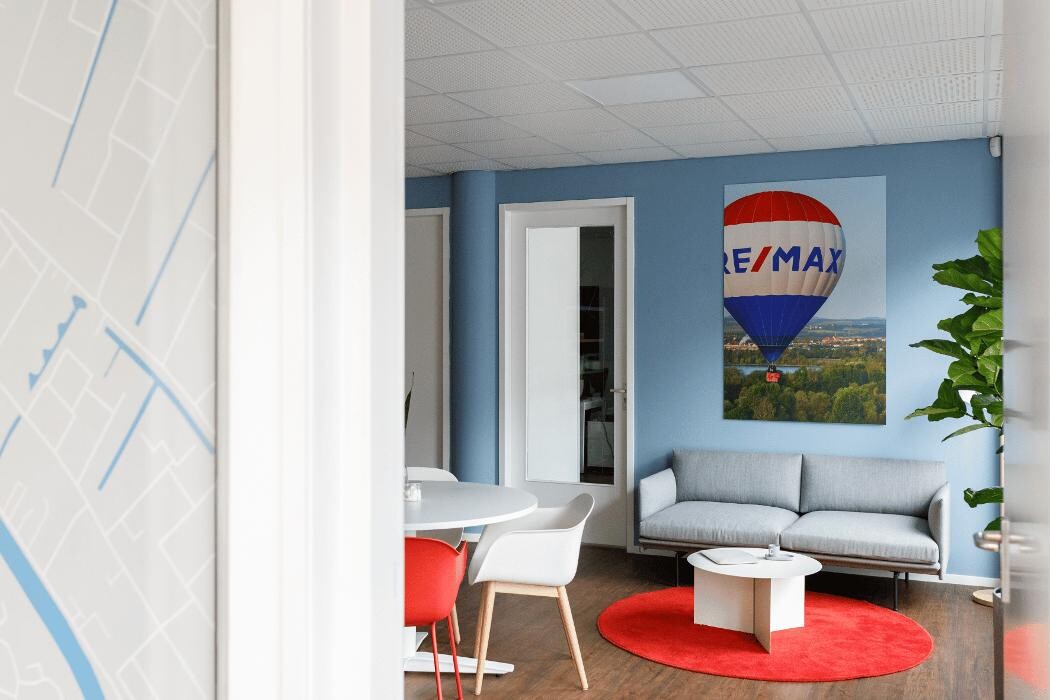 Images RE/MAX Elite