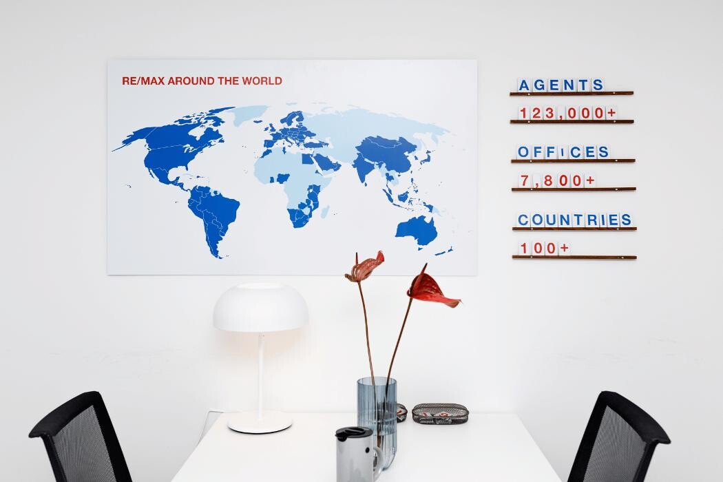 Images RE/MAX Elite 2