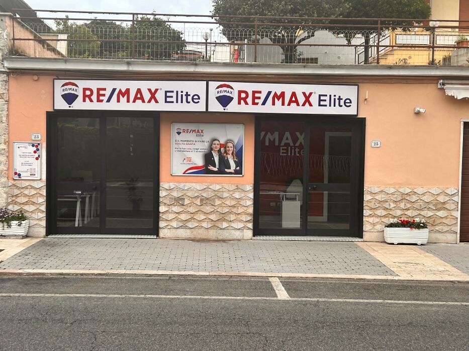 Images RE/MAX Elite 2