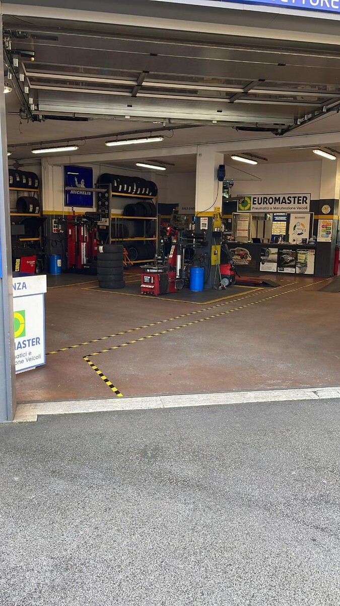 Images Euromaster Fongaro Sergio Centro Assistenza Pneumatici di Fongaro Fabio