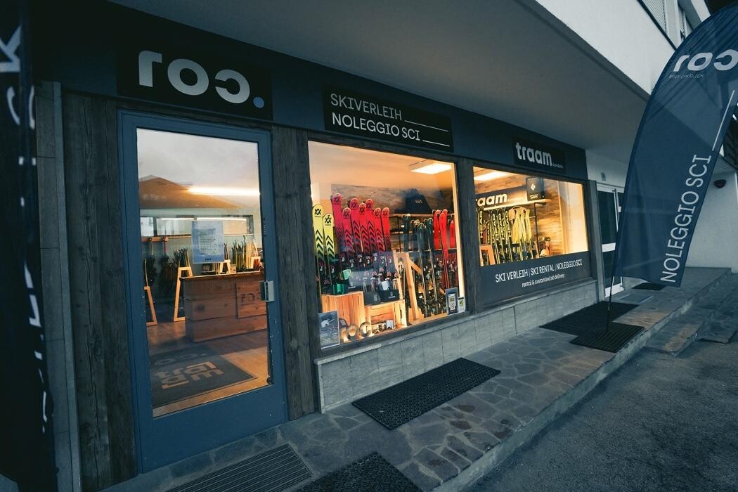 Images Ski Rental | Ski Verleih | Noleggio Sci - "ROC Rental & Shop" at Kronplatz